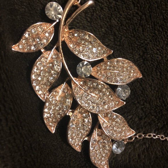 Jewelry - Necklace